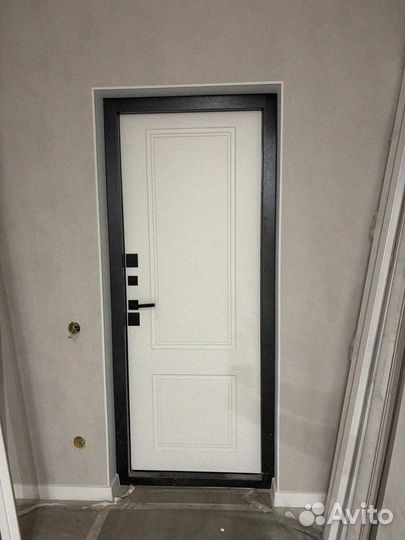 Дверь входная новая