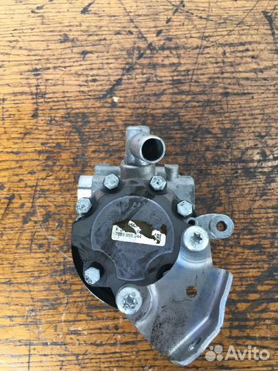 Насос гидроусилителя руля Mercedes E-Class W211