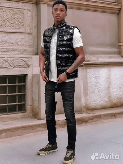 Жилета Moncler мужская глянец