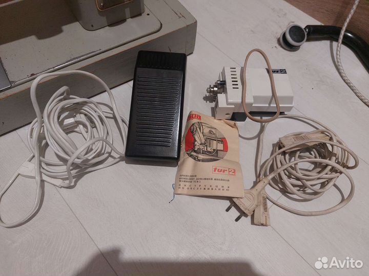 Швейная машина Подольск 142