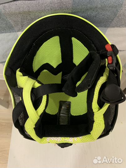 Горнолыжный шлем