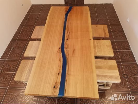 Стол-река из капового тополя