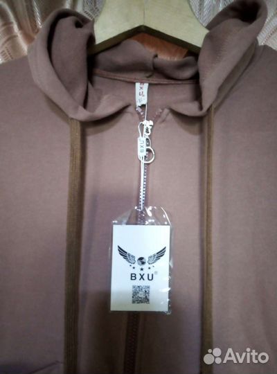 Спортивный костюм женский