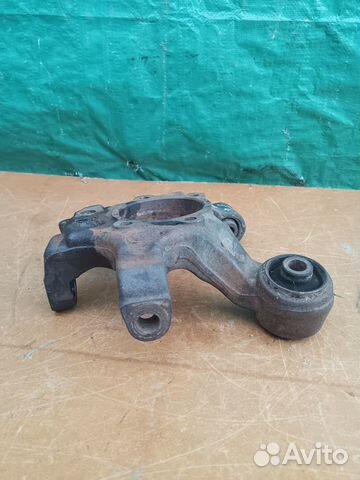 Кулак поворотный задний левый Montero III 2001 г