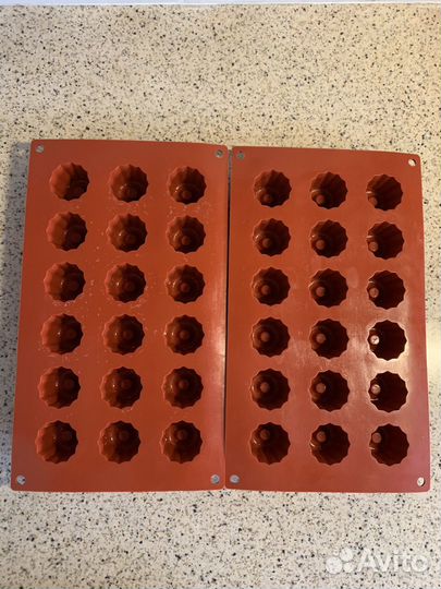 Силиконовая форма для кексов и шоколадных конфет