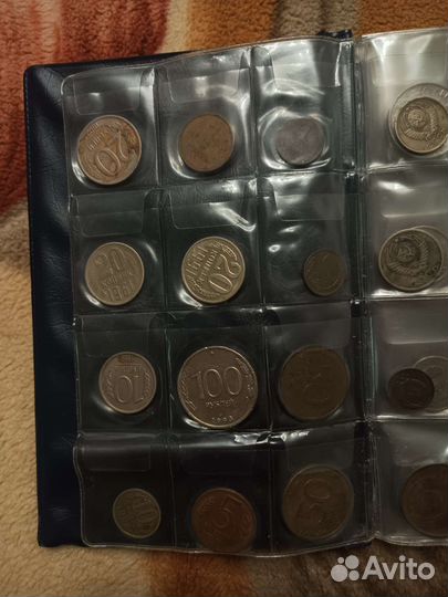 Альбом со старыми и иностранными монетами