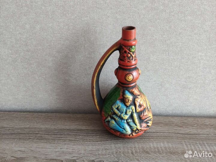 Глиняная бутылка