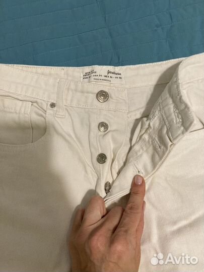 Джинсы белые