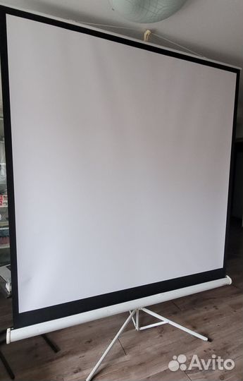 Проекционный экран Digis