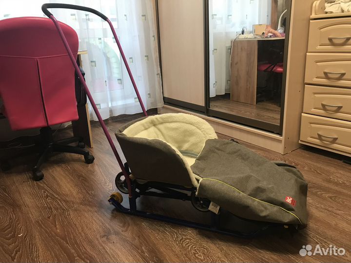 Детские санки на колесах