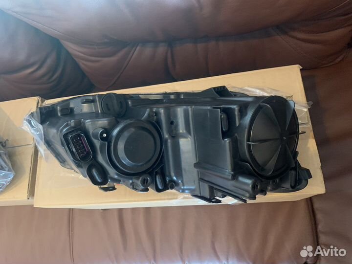 Фара левая Volkswagen Polo 15-20