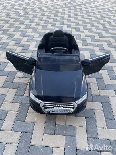 Детский электромобиль Audi Q7