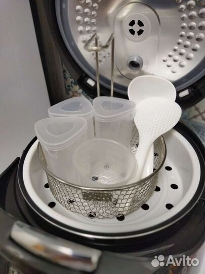 Мультиварка новая