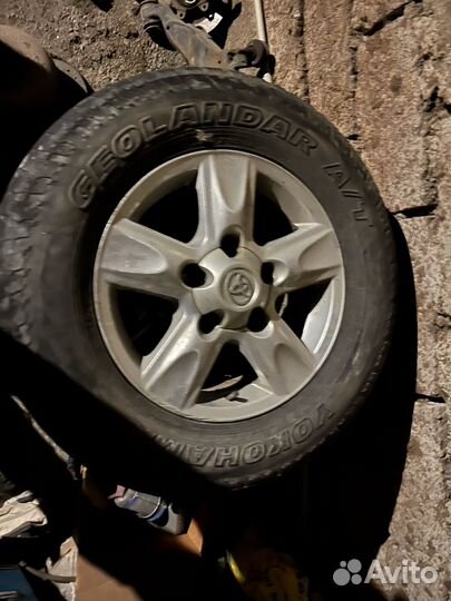 R17 Yokohama Geolandar A/T G011 275/65, PCD 5x114.3 DIA 17