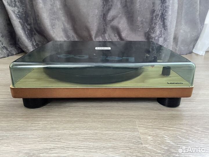 Проигрыватель винила