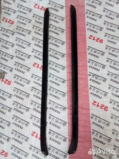 Молдинг лобового стекла Ford Mondeo 1993-2000