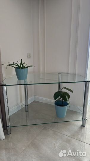 Стеклянная тумба