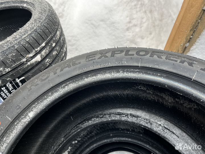 Royal Black Royal Explorer II 245/45 R19 102Y