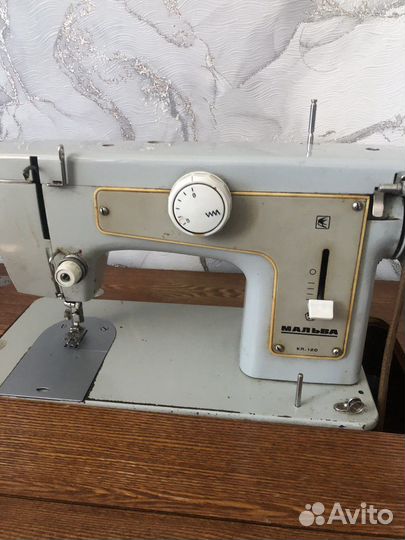 Швейная машина