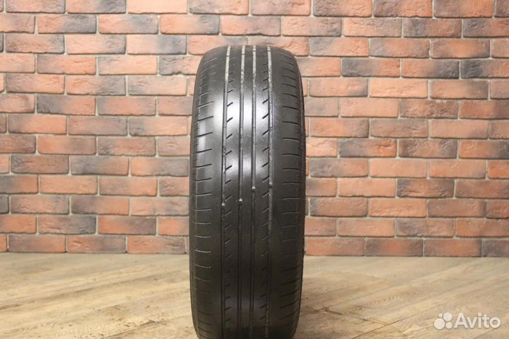 GT Radial Champiro VP1 215/65 R16