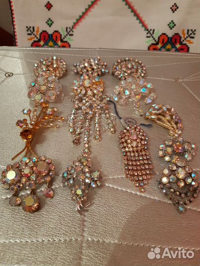 Винтажные броши Чехия Яблонекс