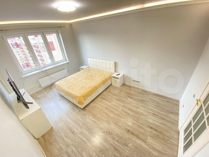 2-к. квартира, 61 м², 17/17 эт.