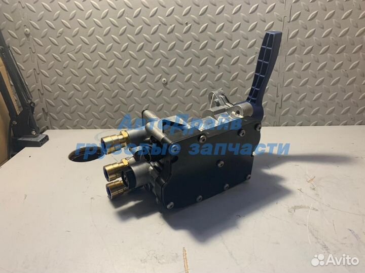 Кран управления пневмоподвеской прицепа etasc 2-х