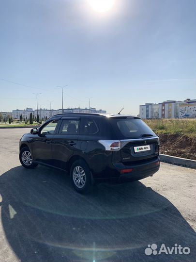 Mitsubishi Outlander 2.4 CVT, 2013, 97 500 км
