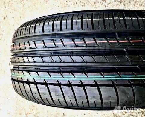 Triangle Sports TH201 215/35 R18