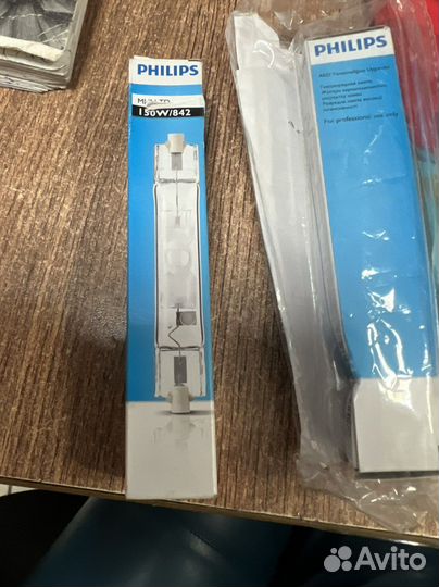 Новая металлогалогенная лампа Philips 150 Вт rx7s