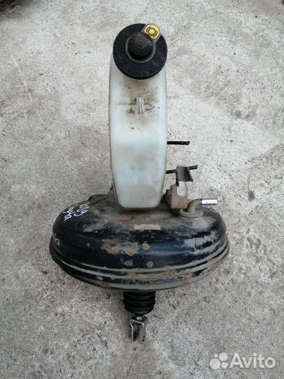 Вакуумный усилитель тормозов Toyota Corolla E150