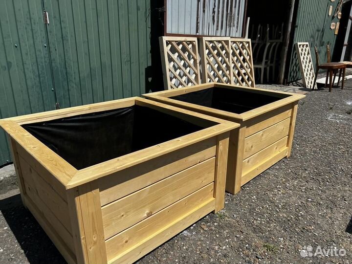 Кашпо напольное уличное из дерева 40 на 40