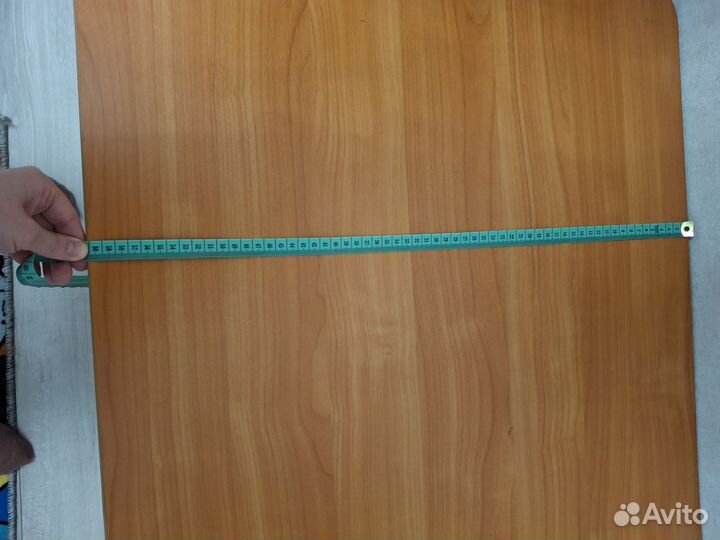 Тумба под телевизор на колесах