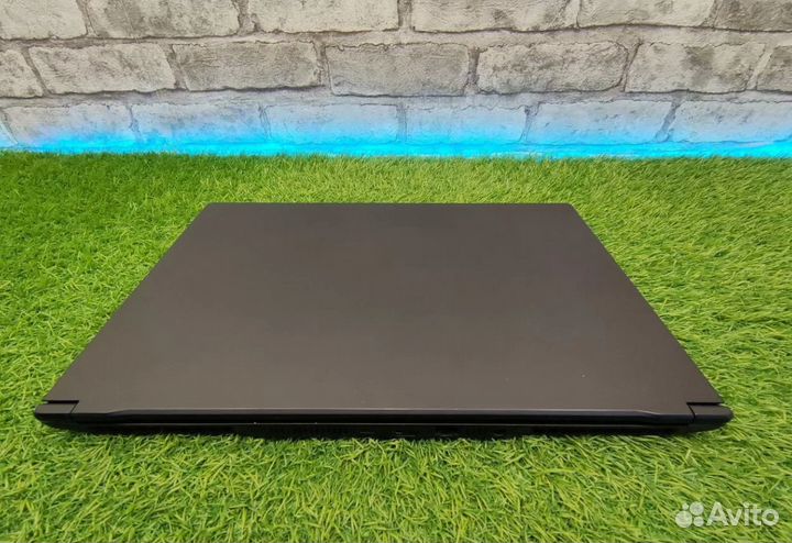 2K 165 Hz Intel NUC i7-11800H / RTX 3060 / SSD 500