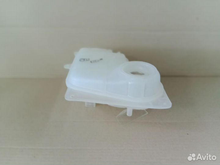 Бачок расширительный VW Passat B5/ B5+, Audi A4/A6