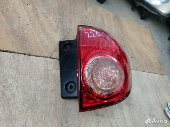 Стоп-сигнал задний правый Nissan Wingroad Y12