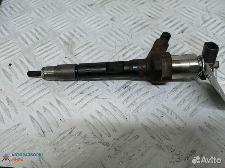 Форсунка Mazda 6 GG рест. 2007 R2AA13H50