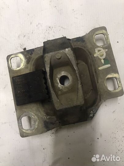 Опора кпп Ford Focus 1 98AB7M121