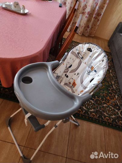 Стульчик для кормления томix