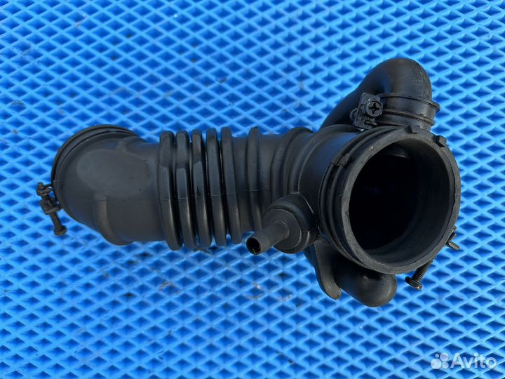 Патрубок воздушного фильтра Kia Rio 2