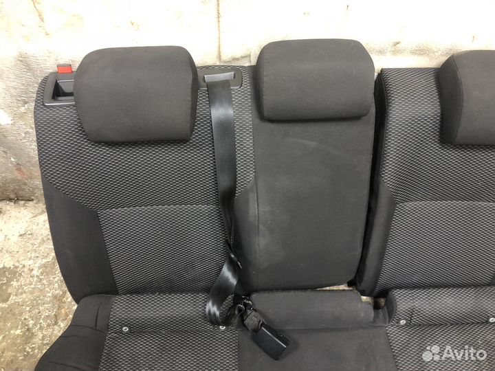Заднее сиденье Volkswagen Polo 6