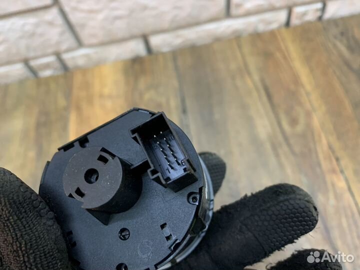 Volkswagen Tiguan Переключатель света фар