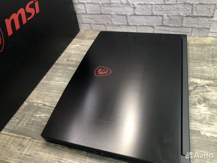 Игровой ноутбук Msi i5/SSD/GTX1650 4гб