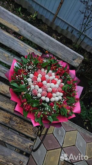 Фруктовые букеты, цветы, клубника в шоколаде