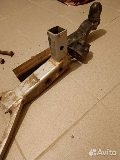 Фаркоп на Kia Quoris