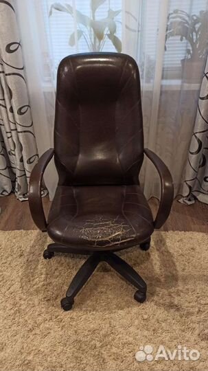 Компьютерное кресло