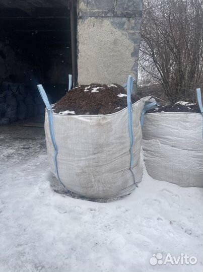 Мульча, пихтовые лапки