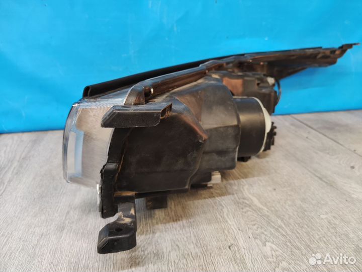 Фара правая Toyota Highlander 2013-2016