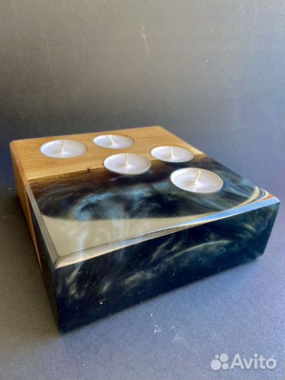 Подсвечник/подставка из дерева и эпоксидной смолы