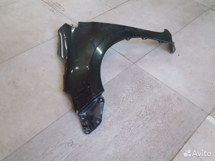Крыло переднее левое Toyota Corolla E160 E180